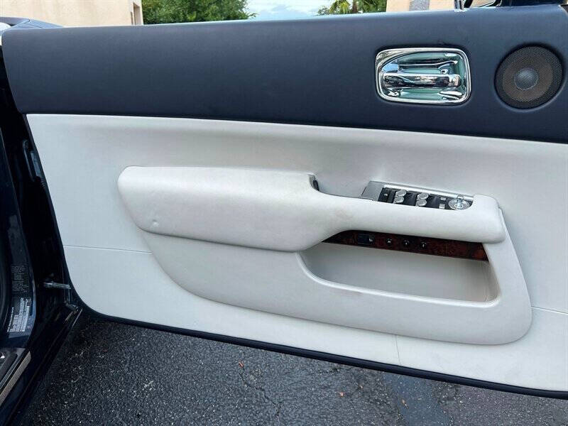 2016 Rolls-Royce Dawn 27