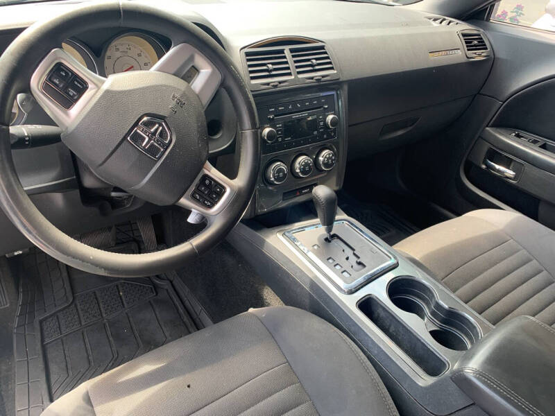 2014 Dodge Challenger SXT