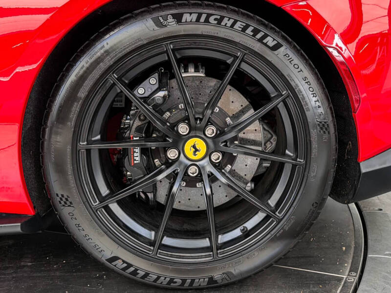 2023 Ferrari 812 GTS