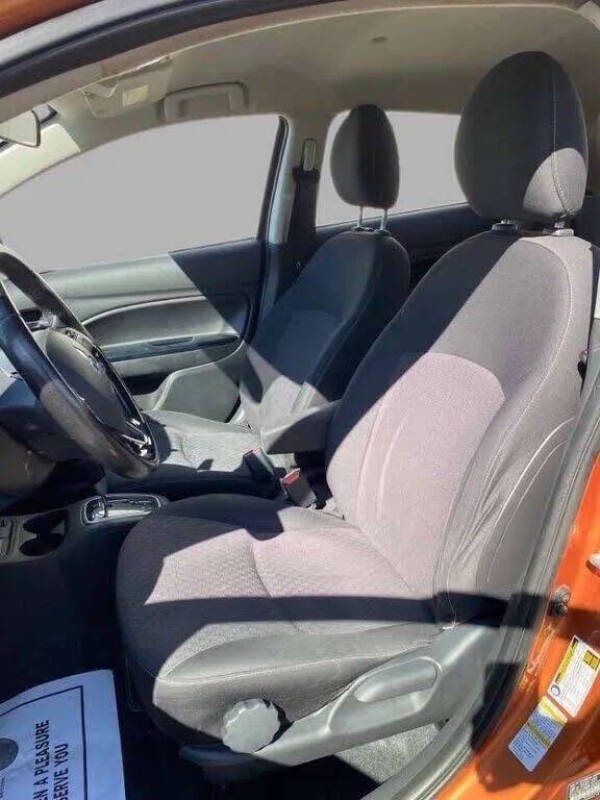 2020 Mitsubishi Mirage SE