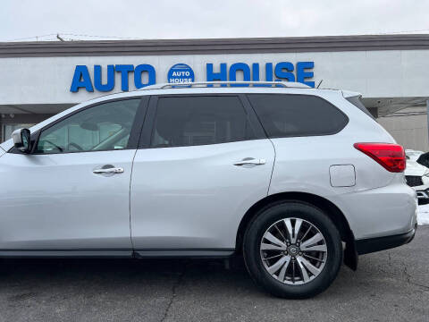 2017 Nissan Pathfinder Platinum