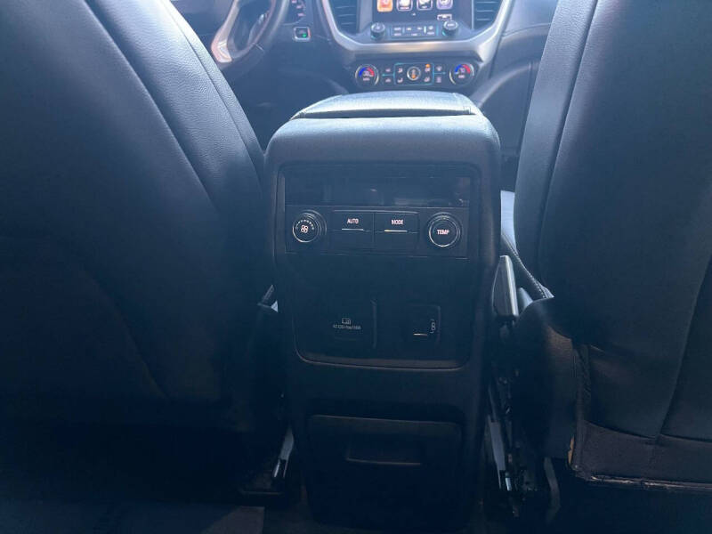 2017 GMC Acadia SLT-1