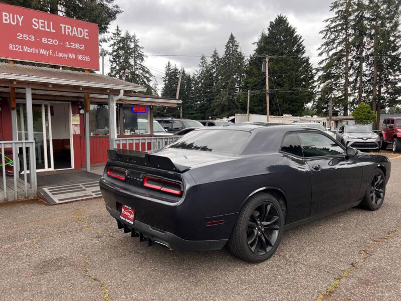 2017 Dodge Challenger SXT