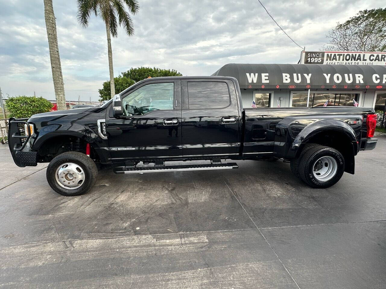 2017 FORD F-350 Pickup - $34,900