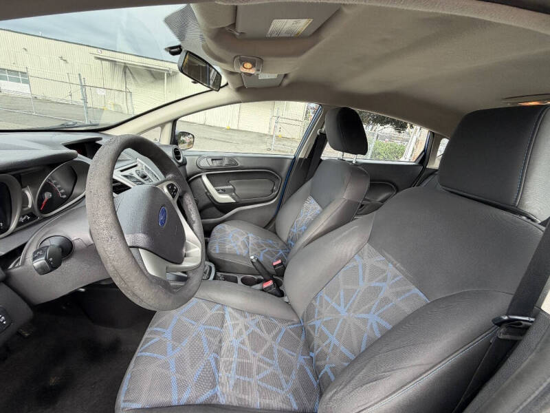 2011 Ford Fiesta SE