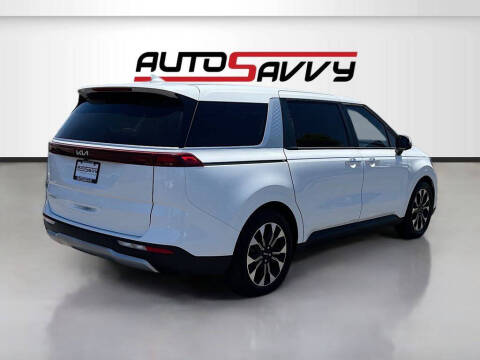 2024 Kia Carnival EX
