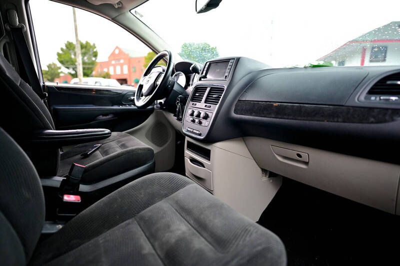 2017 Dodge Grand Caravan SE