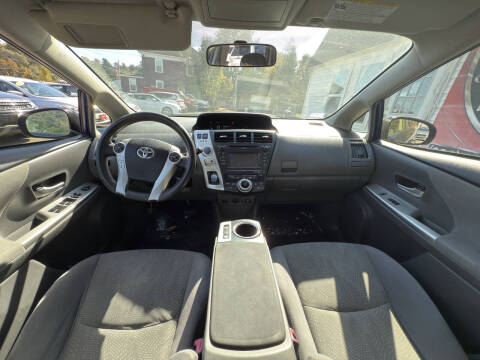 2013 Toyota Prius v Three