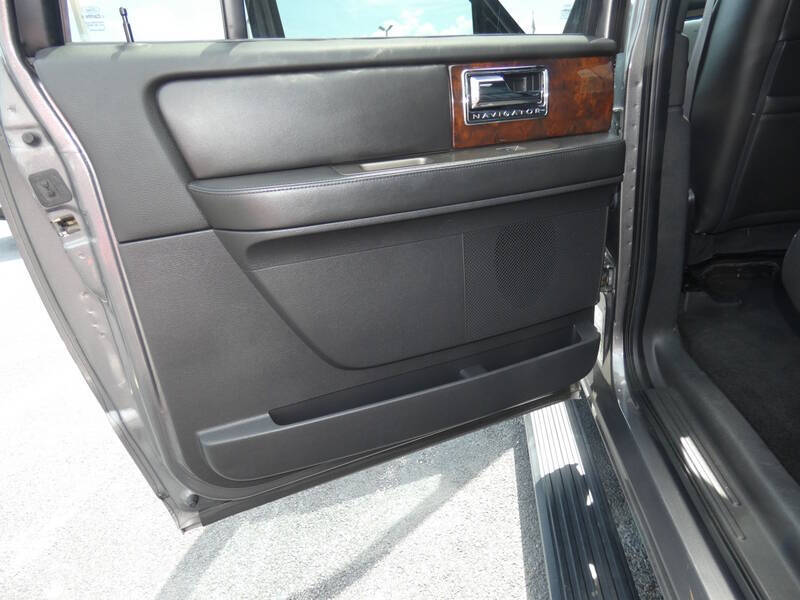 2013 Lincoln Navigator L