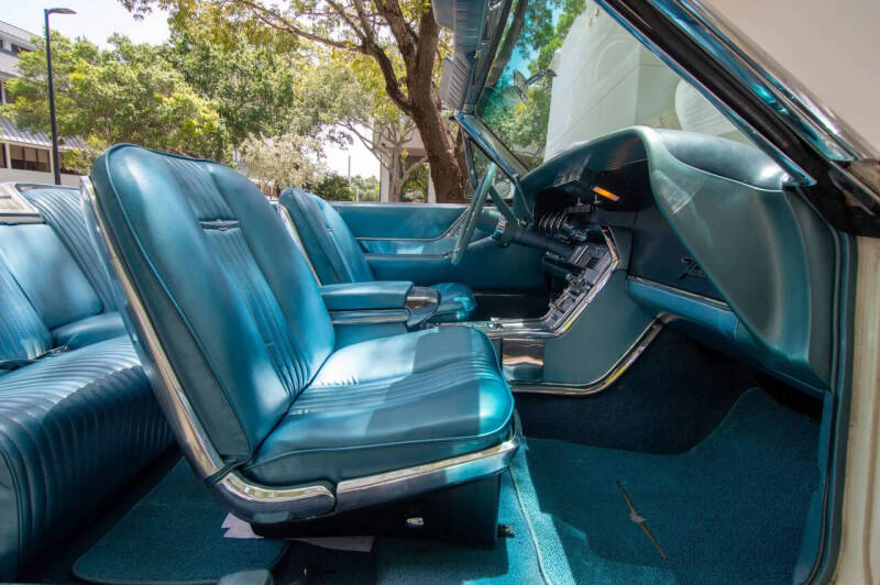 1964 Ford Thunderbird