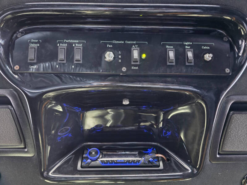 2005 Lincoln Town Car Executive