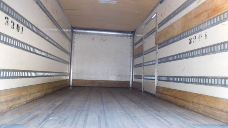 2018 Freightliner M2 106