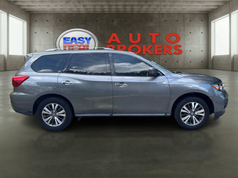 2020 Nissan Pathfinder SL