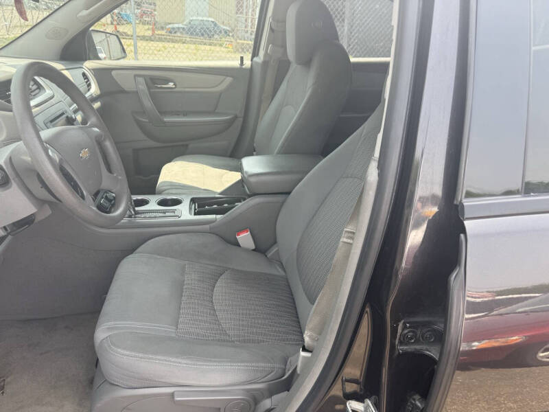 2017 Chevrolet Traverse LS