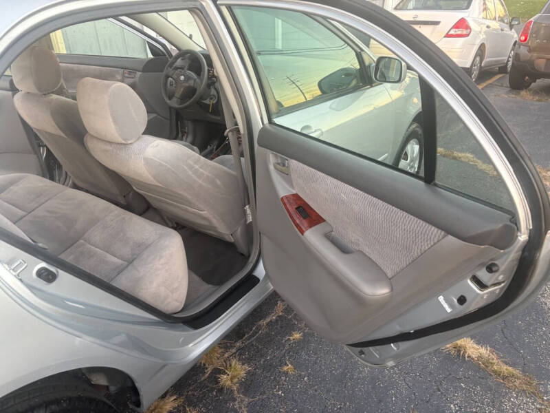 2005 Toyota Corolla LE