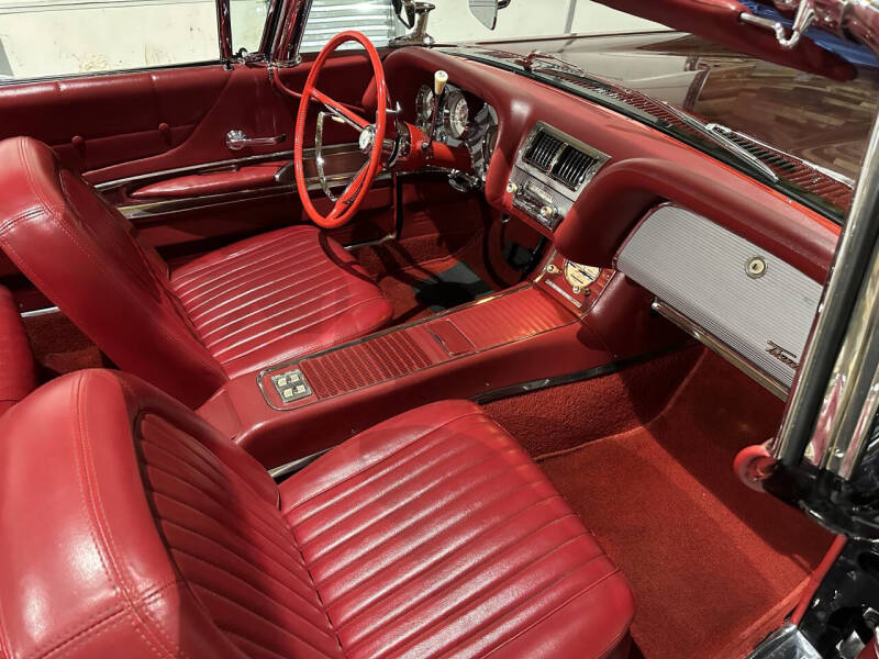 1960 Ford Thunderbird
