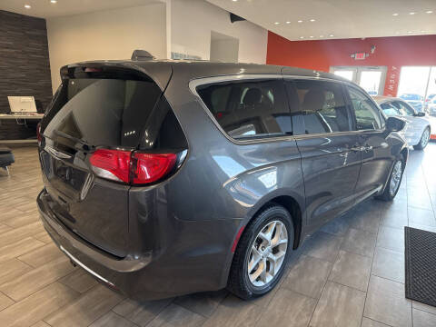 2018 Chrysler Pacifica Touring Plus