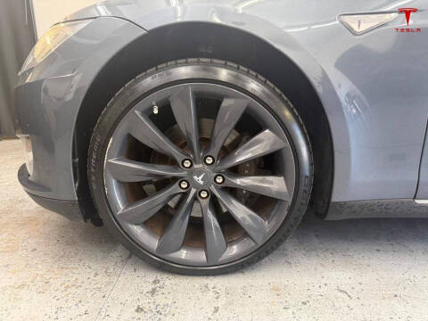 2013 Tesla Model S Performance