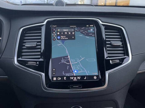 2023 Volvo XC90 Recharge T8 Ultimate Bright Theme 7P