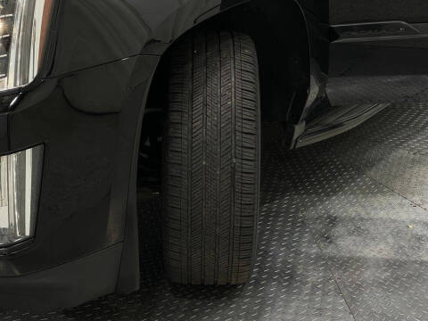 2016 Cadillac Escalade Luxury Collection