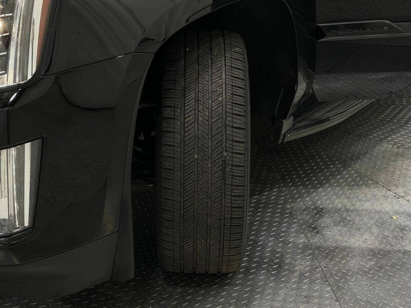 2016 Cadillac Escalade Luxury Collection