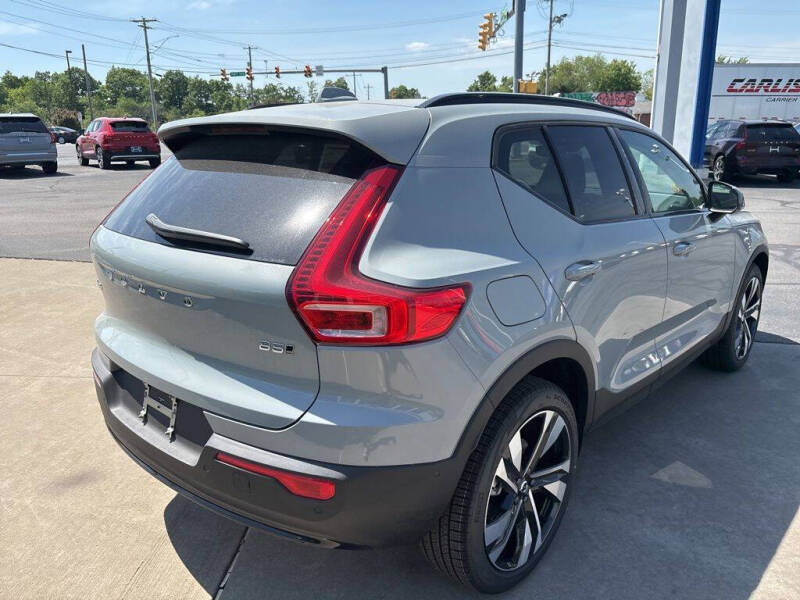 2026 Volvo XC40 B5 Plus