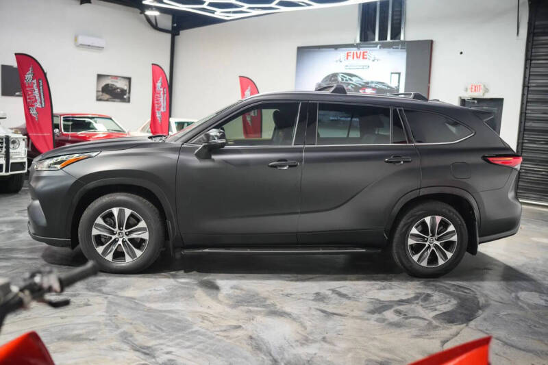 2021 Toyota Highlander XLE