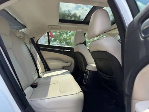 2016 Chrysler 300 C