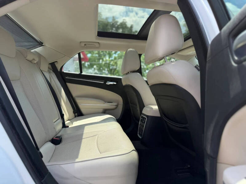2016 Chrysler 300 C
