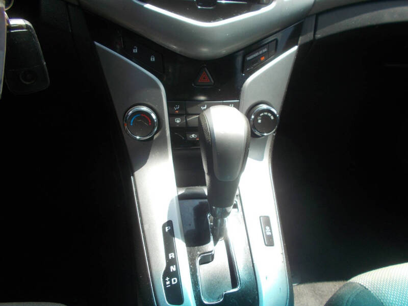 2012 Chevrolet Cruze LS - Photo 16