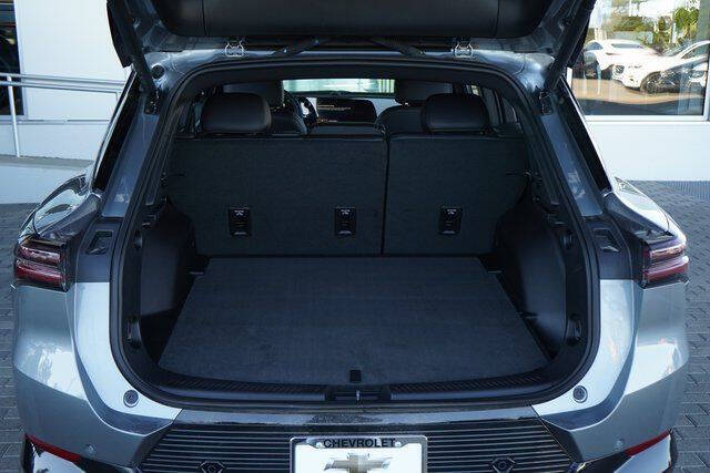 2025 Chevrolet Equinox EV LT 2