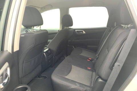 2017 Nissan Pathfinder SV