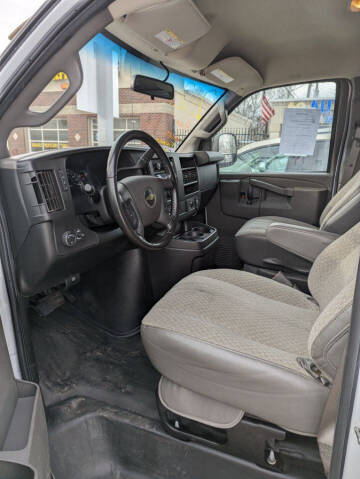 2021 Chevrolet Express 2500