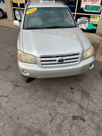 2004 Toyota Highlander for sale at Auto Arena in Fairfield OH