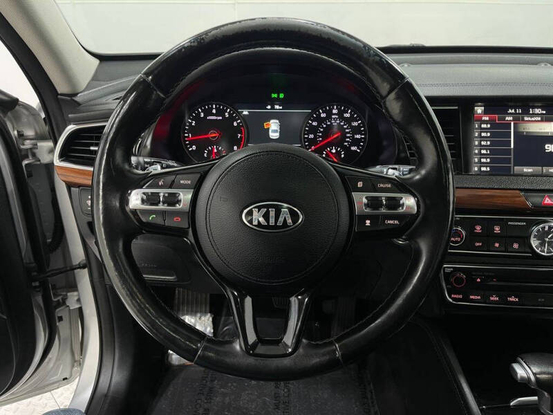 2018 Kia Cadenza Technology