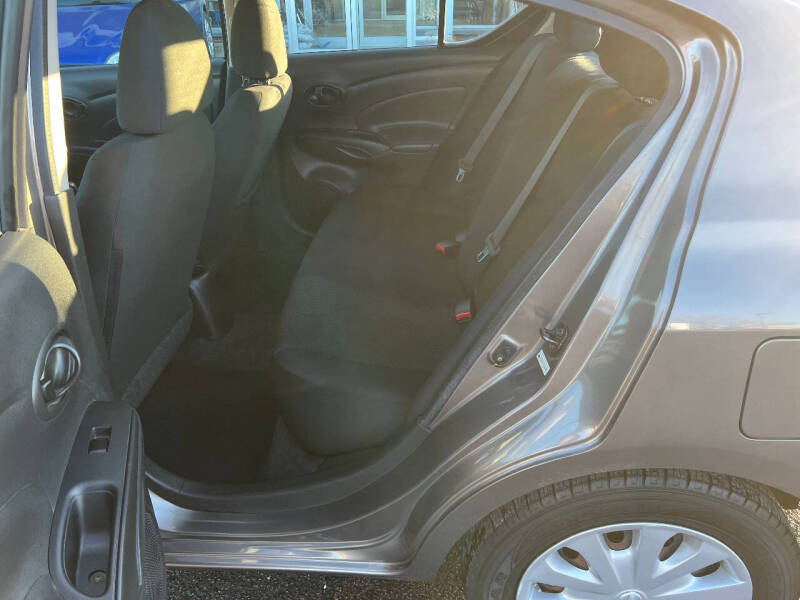 2012 Nissan Versa 1.6 SV