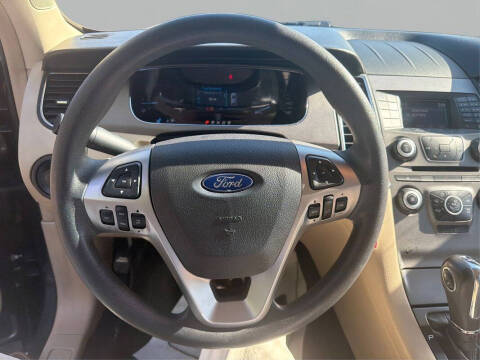 2018 Ford Taurus SE
