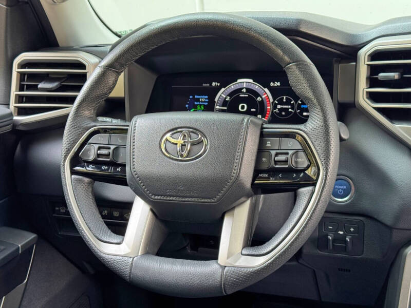 2023 Toyota Sequoia SR5