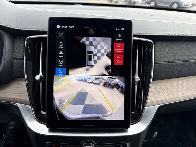 2025 Volvo XC90 B6 Plus Bright Theme 7P