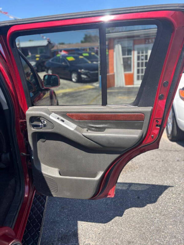 2012 Nissan Pathfinder LE