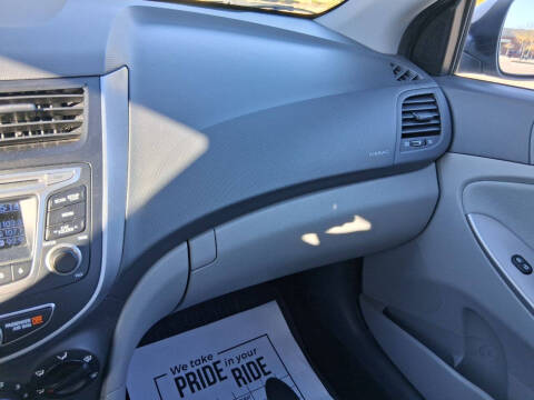 2017 Hyundai Accent SE