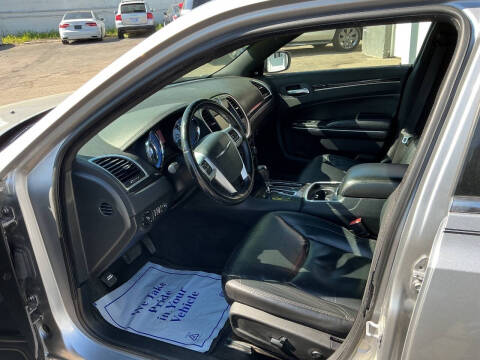 2011 Chrysler 300 Limited