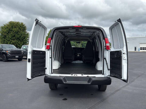 2025 Chevrolet Express 2500