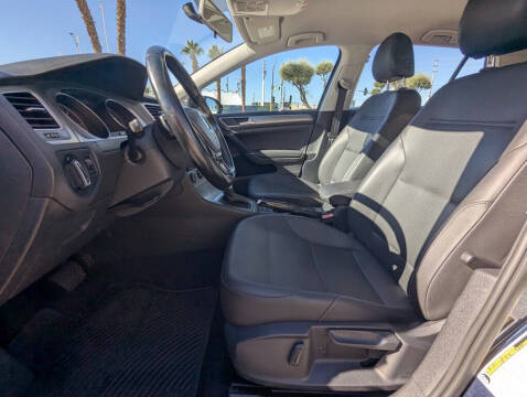 2015 Volkswagen Golf TDI S