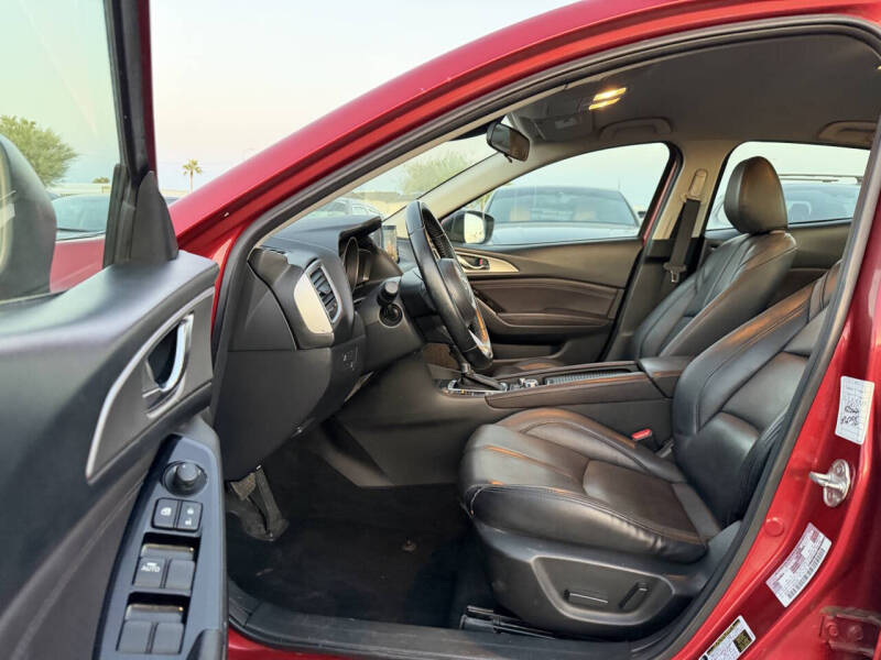 2018 Mazda MAZDA3 Touring