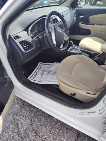 2013 Chrysler 200 Touring
