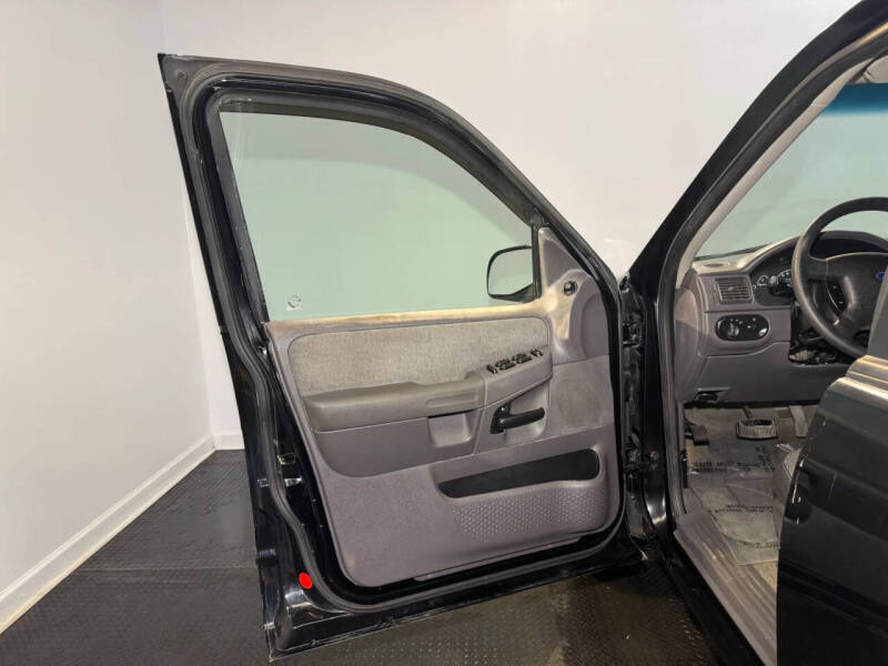 2002 Ford Explorer XLS