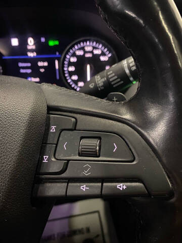 2019 Cadillac XT4 Premium Luxury