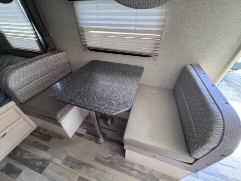 2018 Winnebago 1706FB