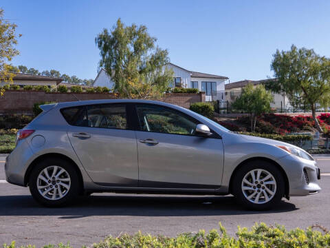 2013 Mazda MAZDA3 i Grand Touring